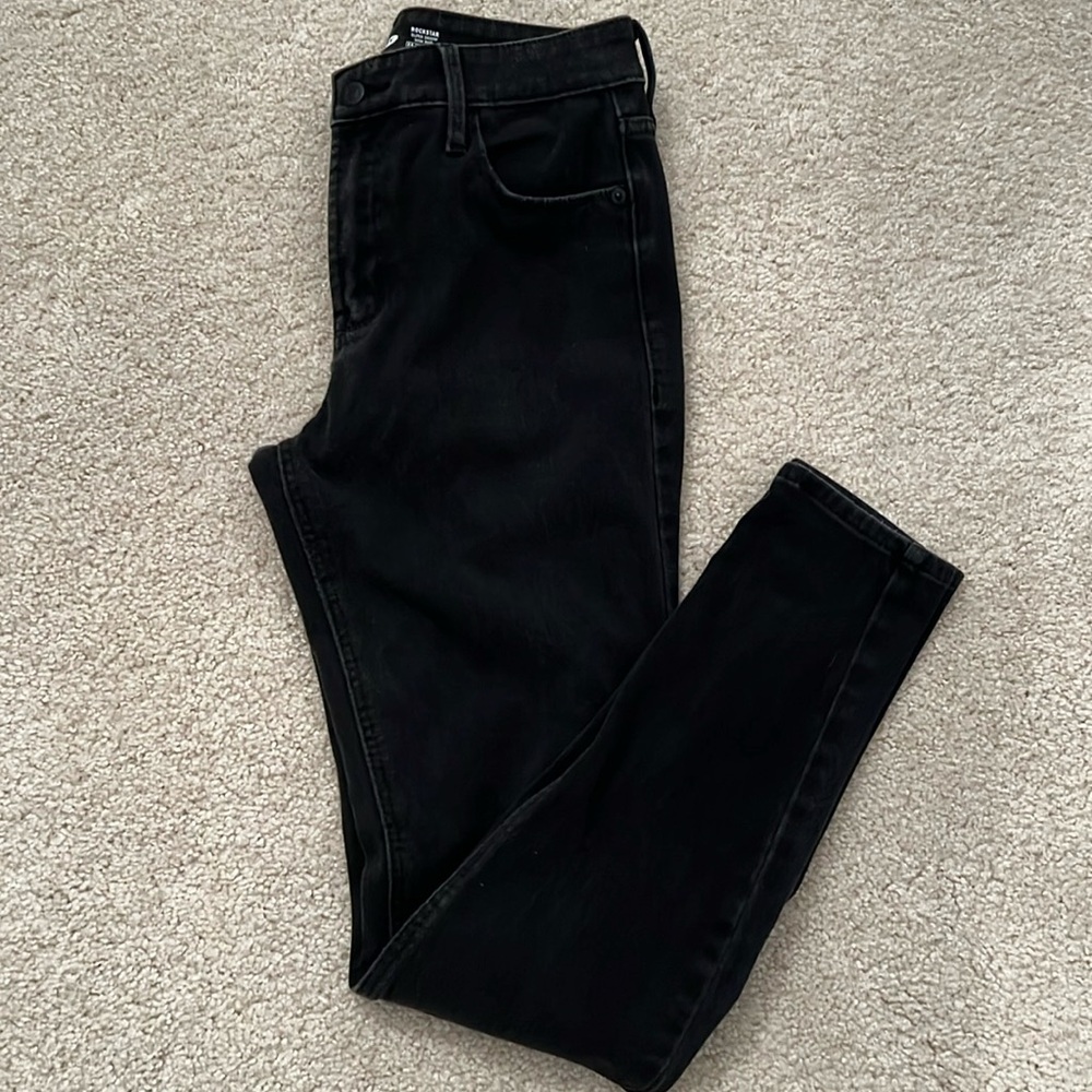 Old Navy super skinny jean and a super stretched size 4